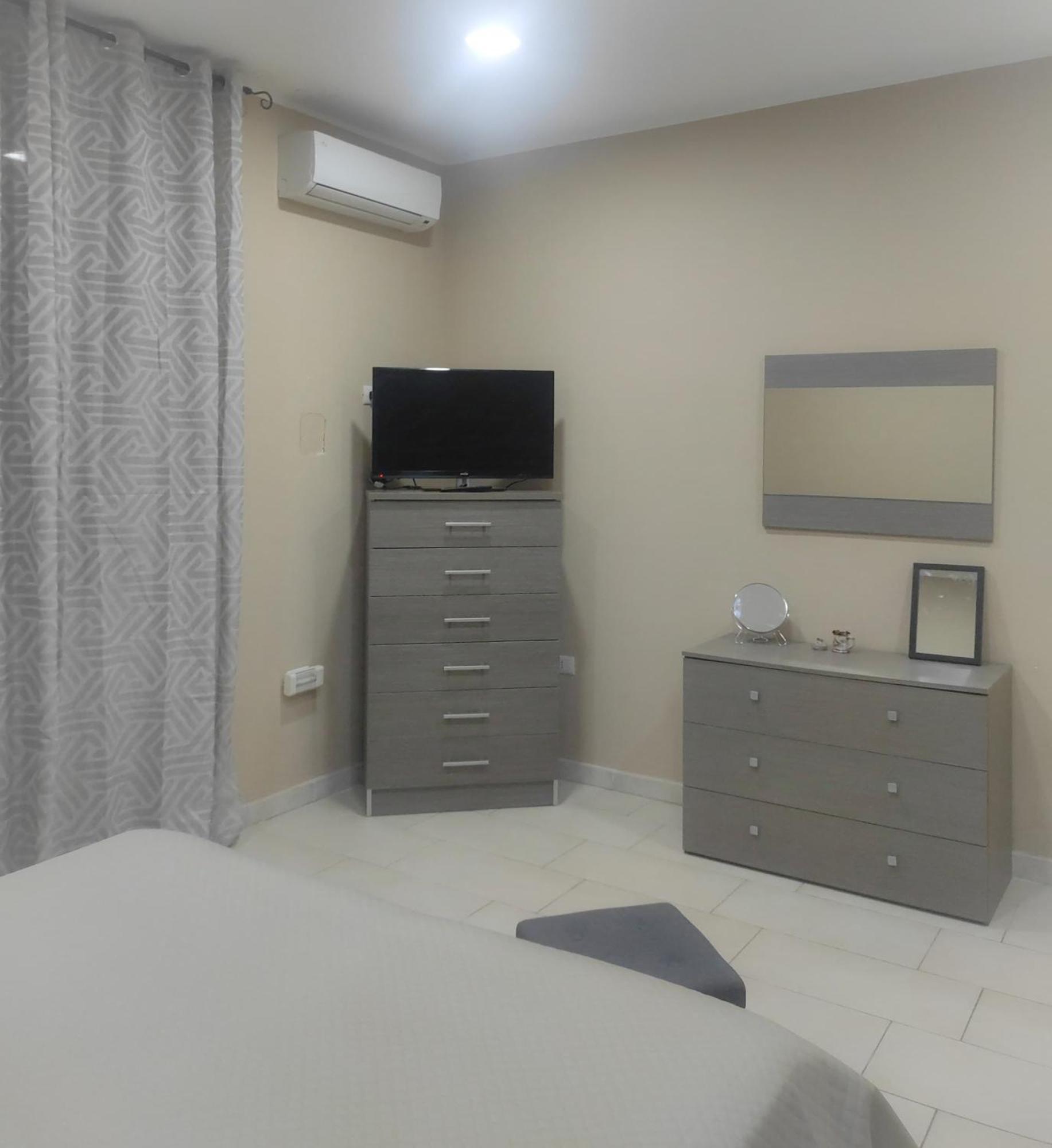 76 Avenue Suites Wi-Fi - Shuttle Reggio Calabria Exterior foto